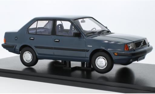 Volvo 360 1/18 Triple 9 Collection blue 1987 diecast model cars