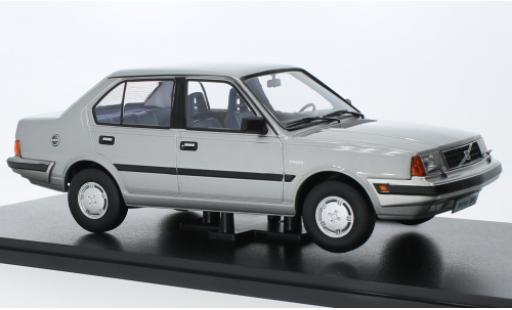 Volvo 360 1/18 Triple 9 Collection d 1987 diecast model cars