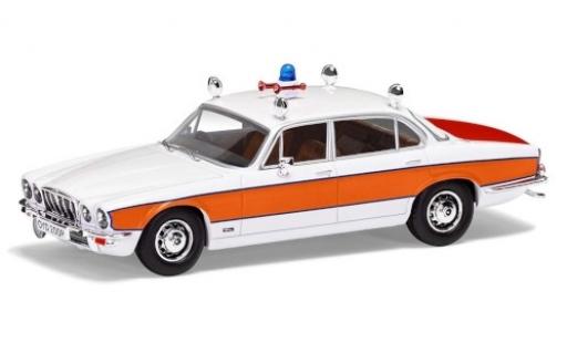 Diecast model cars Jaguar XJ 1/43 Vanguards 6 Series 2 4.2 RHD Avon & Somerset Constabulary Police (GB) Jaguar XJ 1/43 Vanguards 6 Series 2 4.2 RHD Avon & Somerset Constabulary Police (GB) diecast model cars