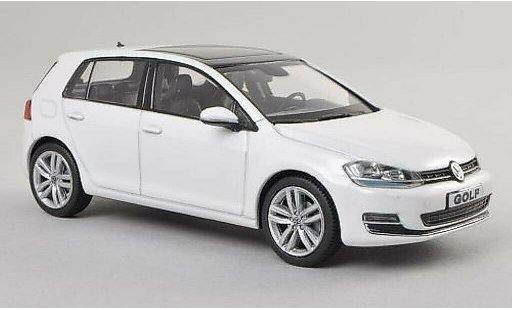 Volkswagen Golf Base 1/43 Herpa white 5-Turer diecast model cars