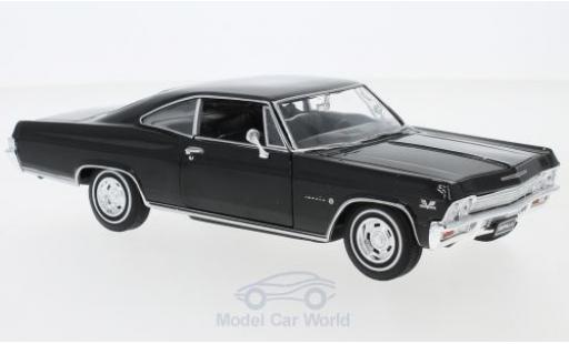 Diecast model cars Chevrolet Impala 1/24 Welly SS 396 black 1965 Chevrolet Impala 1/24 Welly SS 396 black 1965 diecast model cars