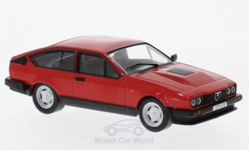 Diecast model cars Alfa Romeo GT 1/43 WhiteBox V 6 red 1985 Alfa Romeo GT 1/43 WhiteBox V 6 red 1985 diecast model cars