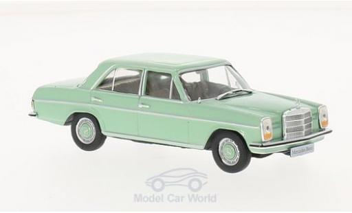 Diecast model cars Mercedes 200 1/43 WhiteBox /8 (W115) green 1968 Mercedes 200 1/43 WhiteBox /8 (W115) green 1968 diecast model cars