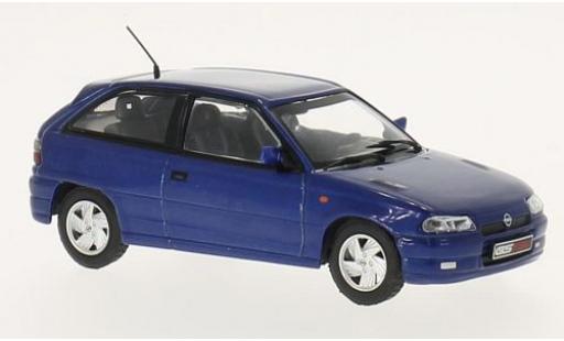 Diecast model cars Opel Astra 1/43 WhiteBox F GSi metallic blue 1992 Opel Astra 1/43 WhiteBox F GSi metallic blue 1992 diecast model cars