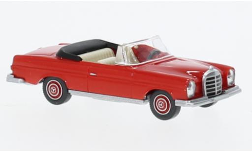 Diecast model cars Mercedes 280 1/87 Wiking SE (W111) cabriolet red 1968 Mercedes 280 1/87 Wiking SE (W111) cabriolet red 1968 diecast model cars